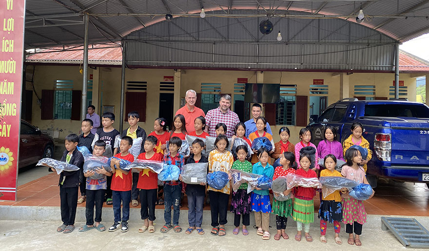 Volunteering on Ha giang motorcycle trip